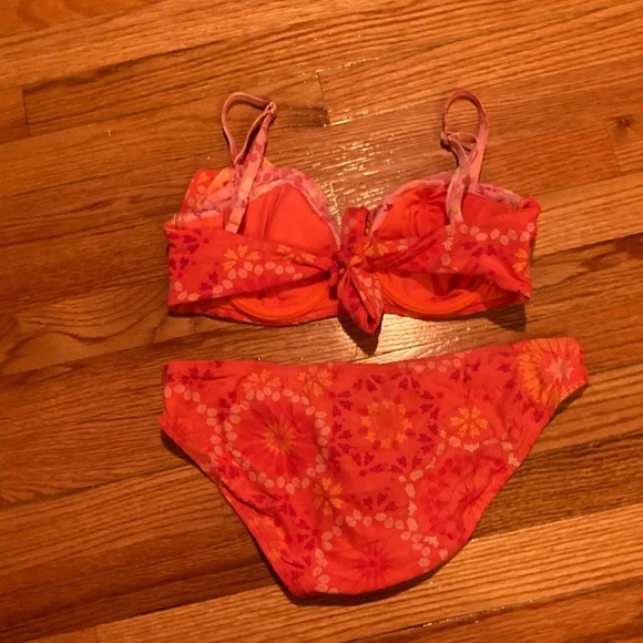 Designer Coco Rave Colorful Ruffled Bikini Set size medium - Picture 4 of 6